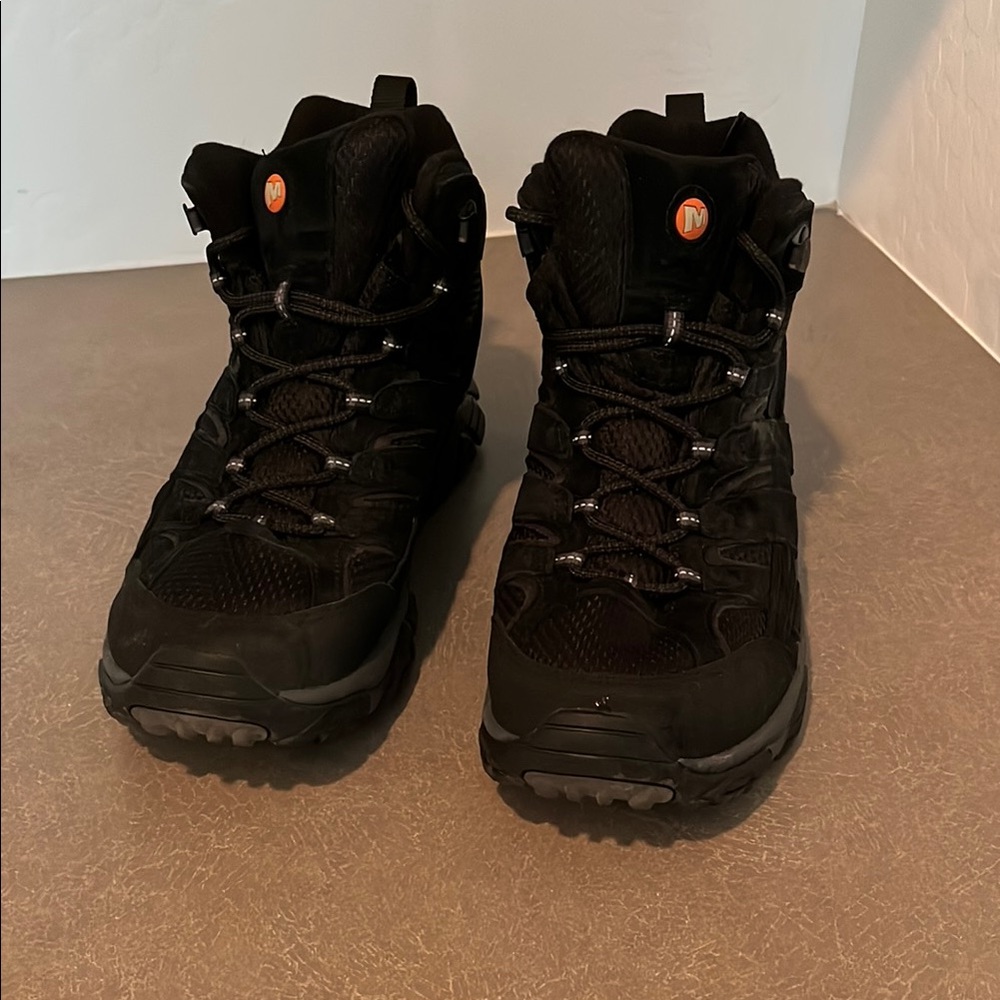 Merrell Men's Moab 2 Vent Mid Hiking Boot